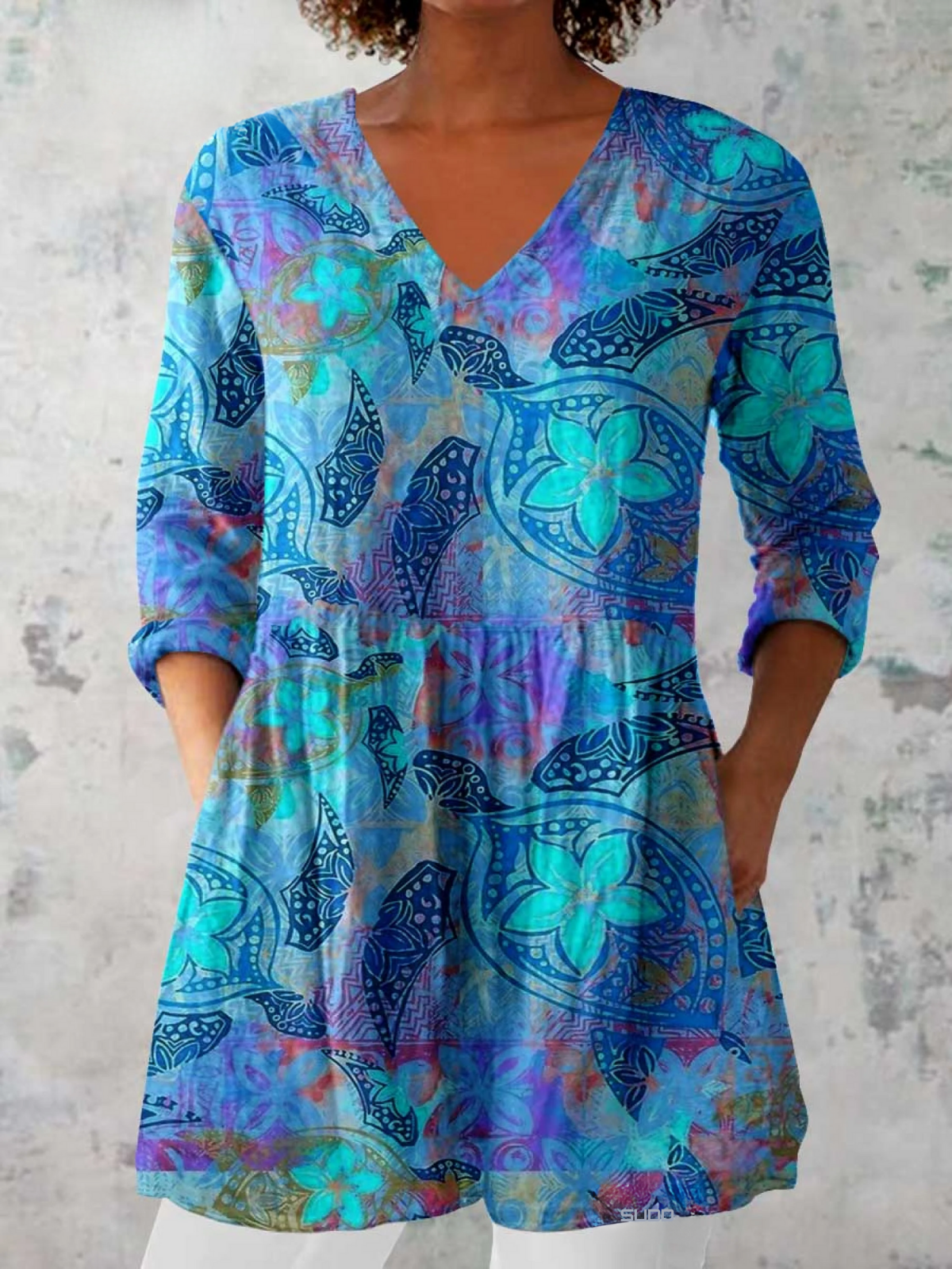 Juliette™ | Long Blouse with V-Neck