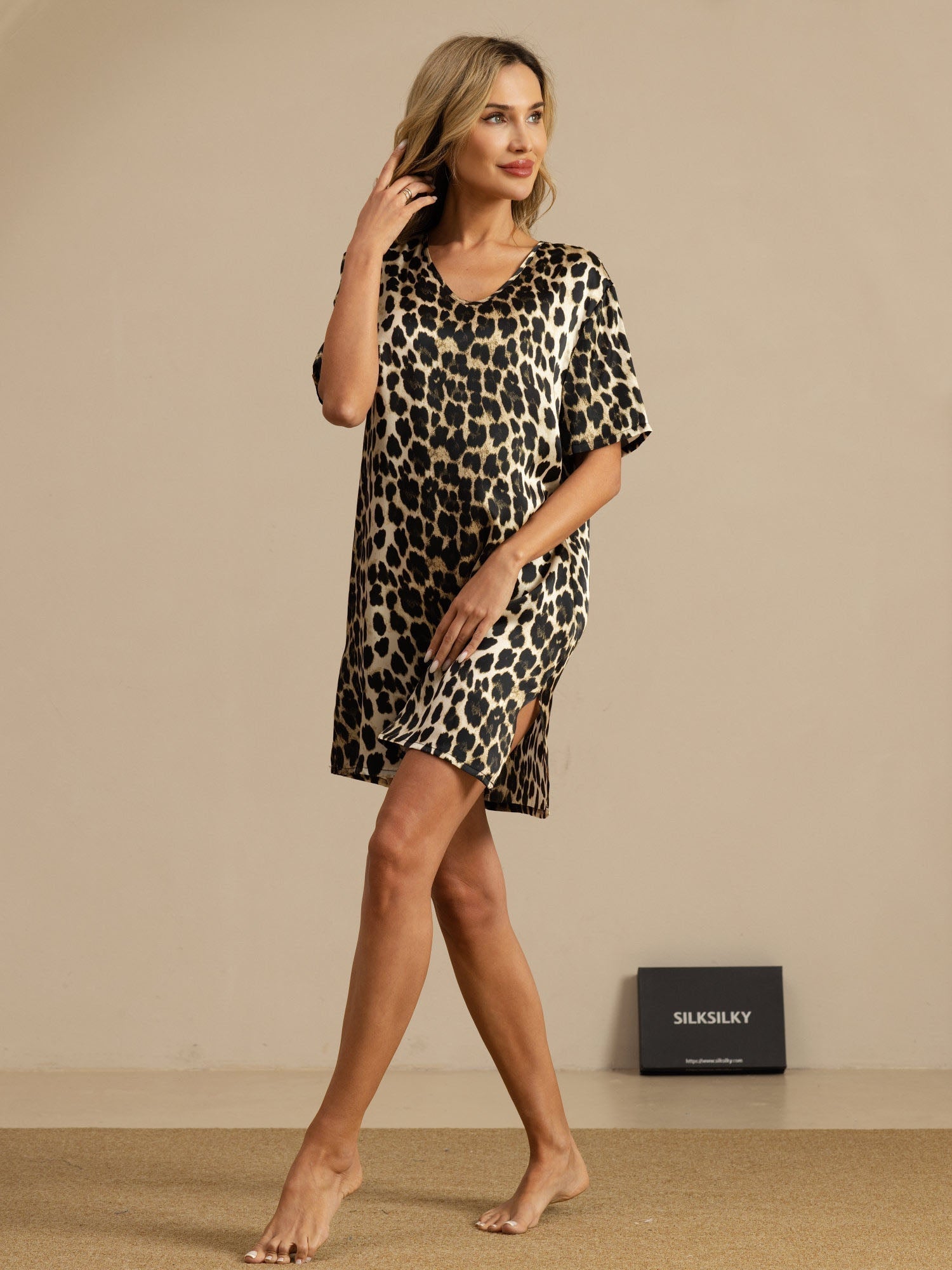 Bridget | V-Neck Nightgown