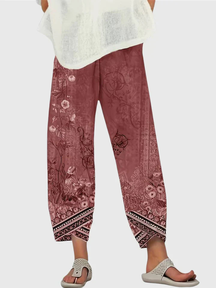 Alondra | Vintage Floral Capri Pant With Elastic Waist