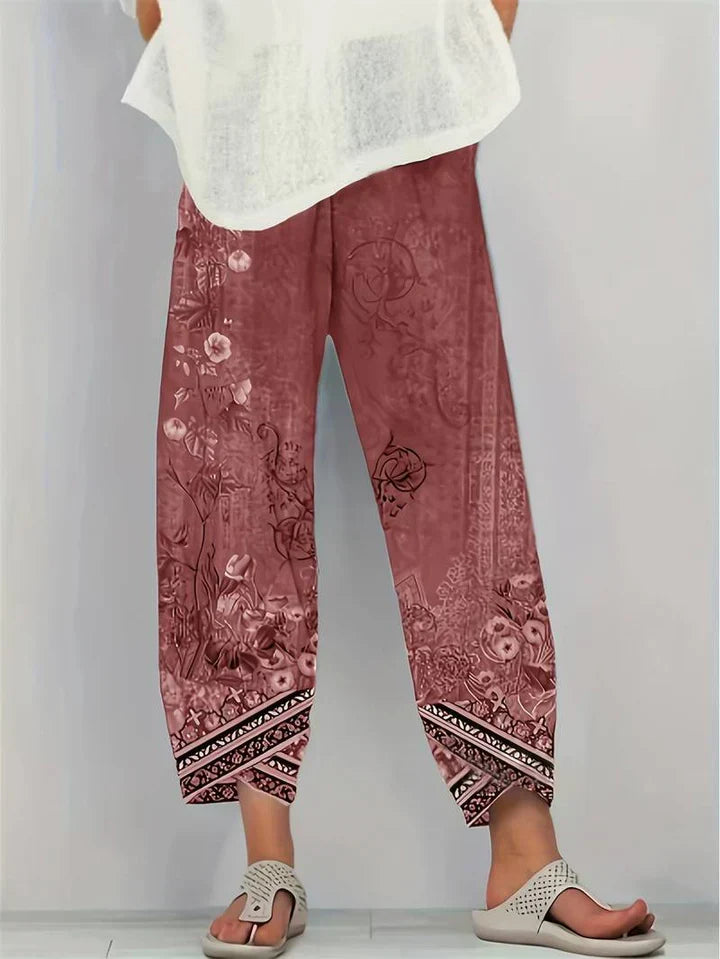 Alondra | Vintage Floral Capri Pant With Elastic Waist