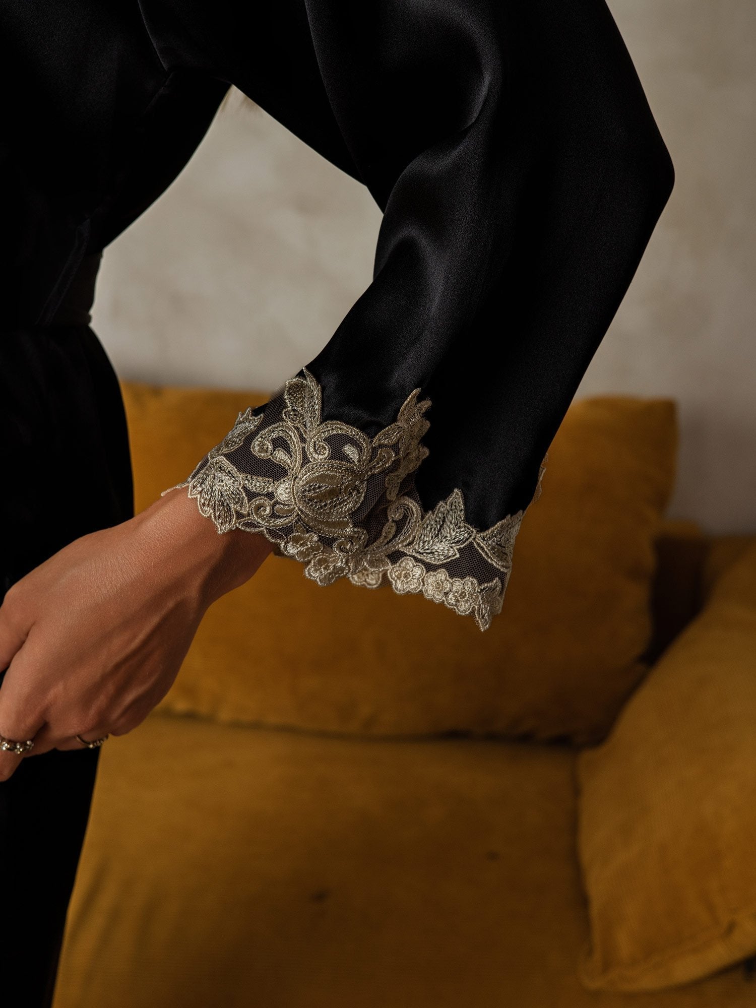Della | Delicate Kimono Robe