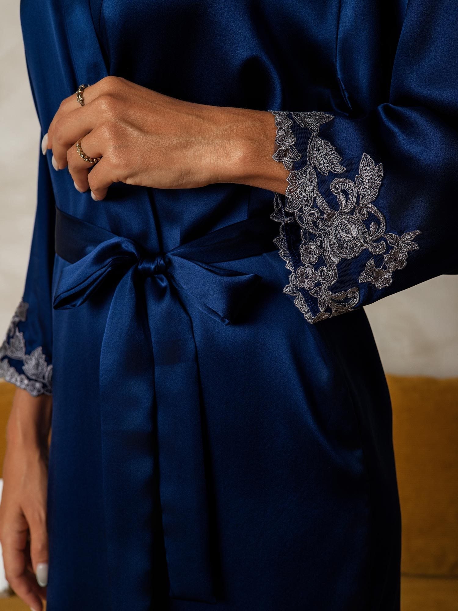 Della | Delicate Kimono Robe