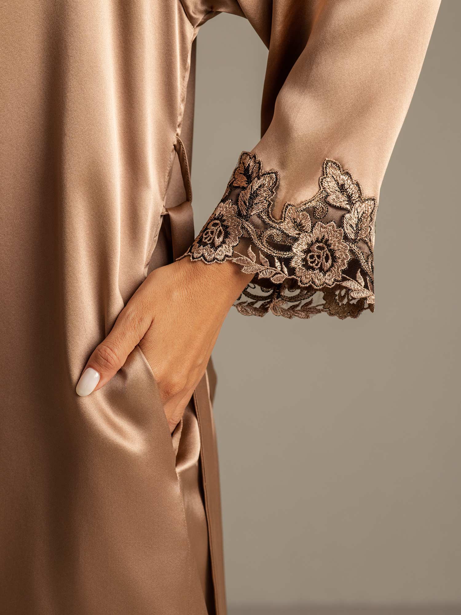 Alana | Classic Dressing Gown