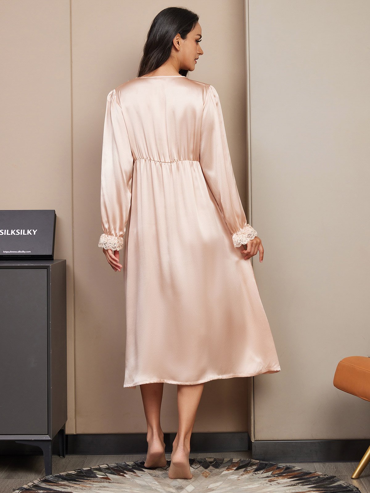 Astrid | Elegant Lace Trim Nightgown
