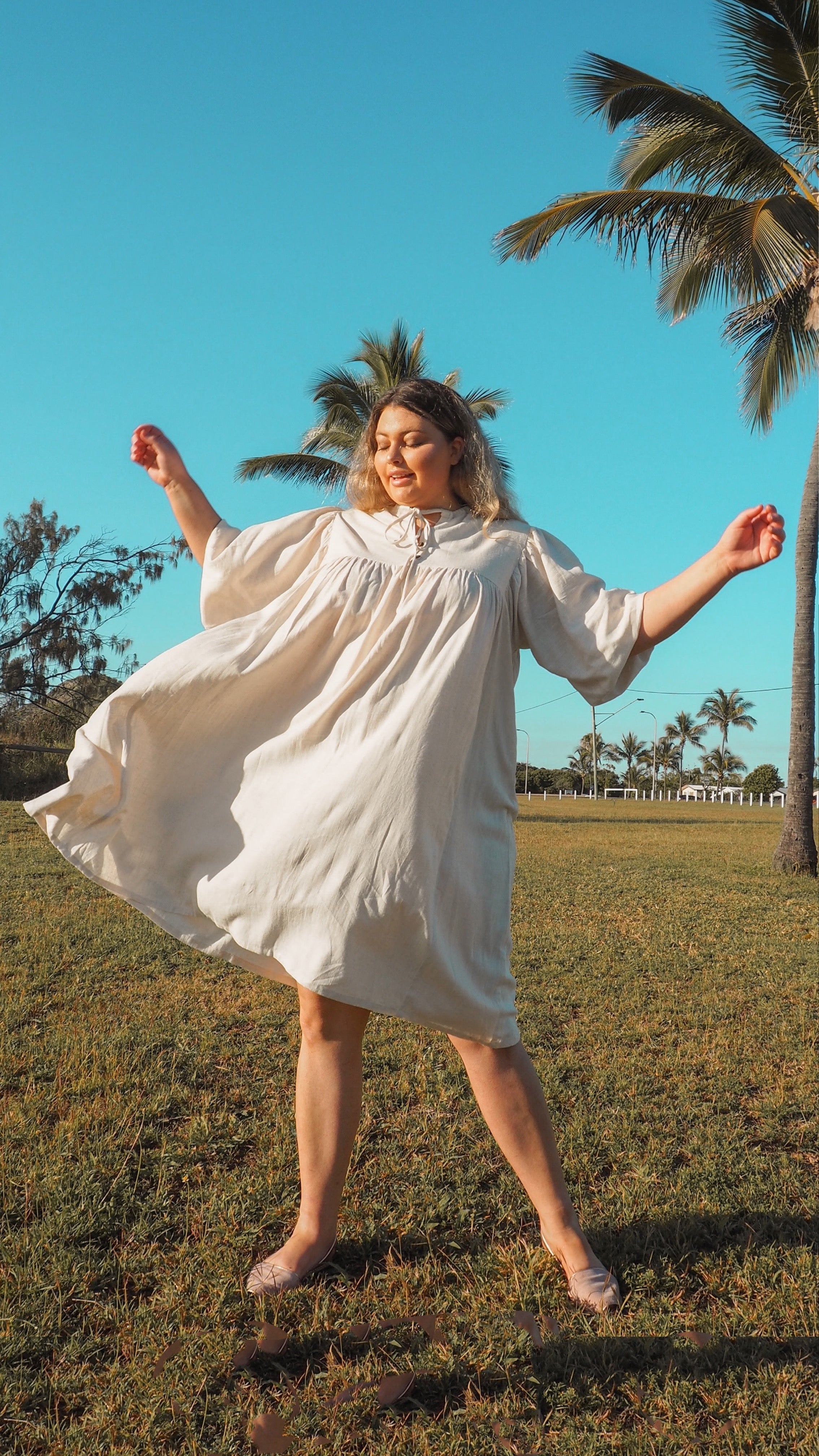 Isabella | Linen Faraway Dress in Sand