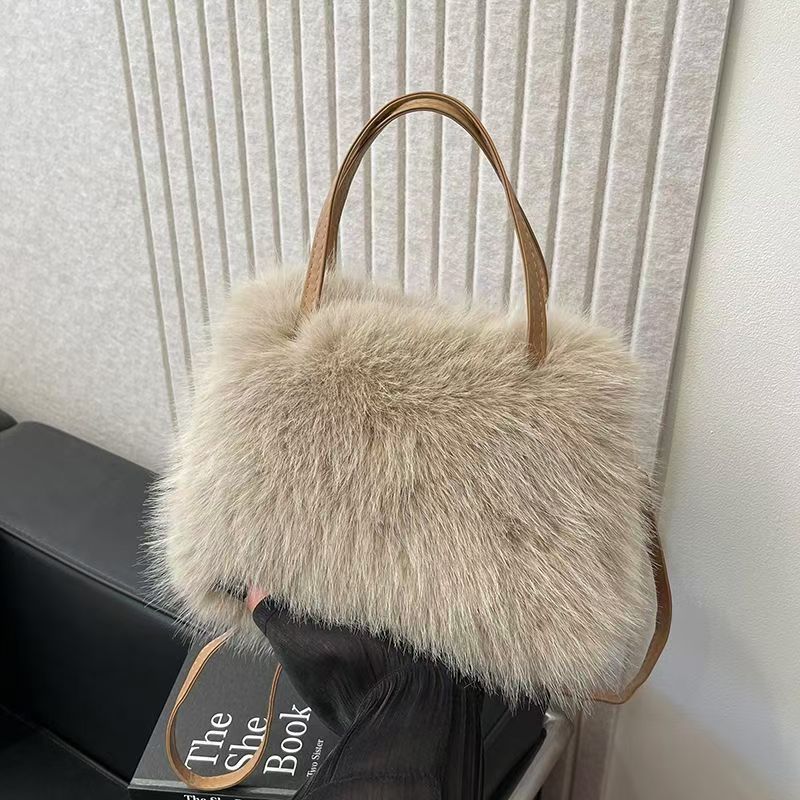 Lizzie | Fur Grip Handbag