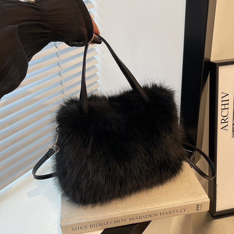 Lizzie | Fur Grip Handbag