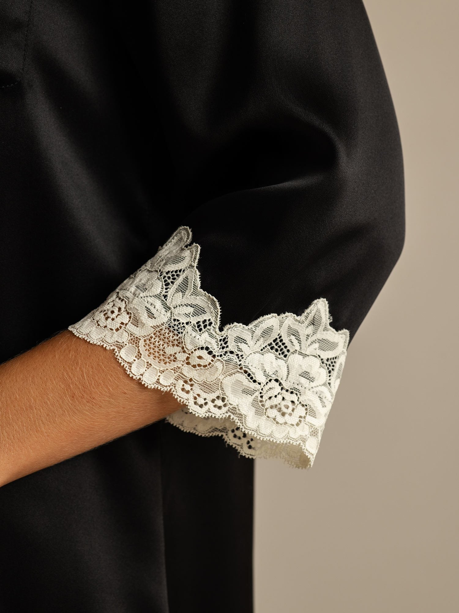 Lara | Chic Lace Trim Nightgown